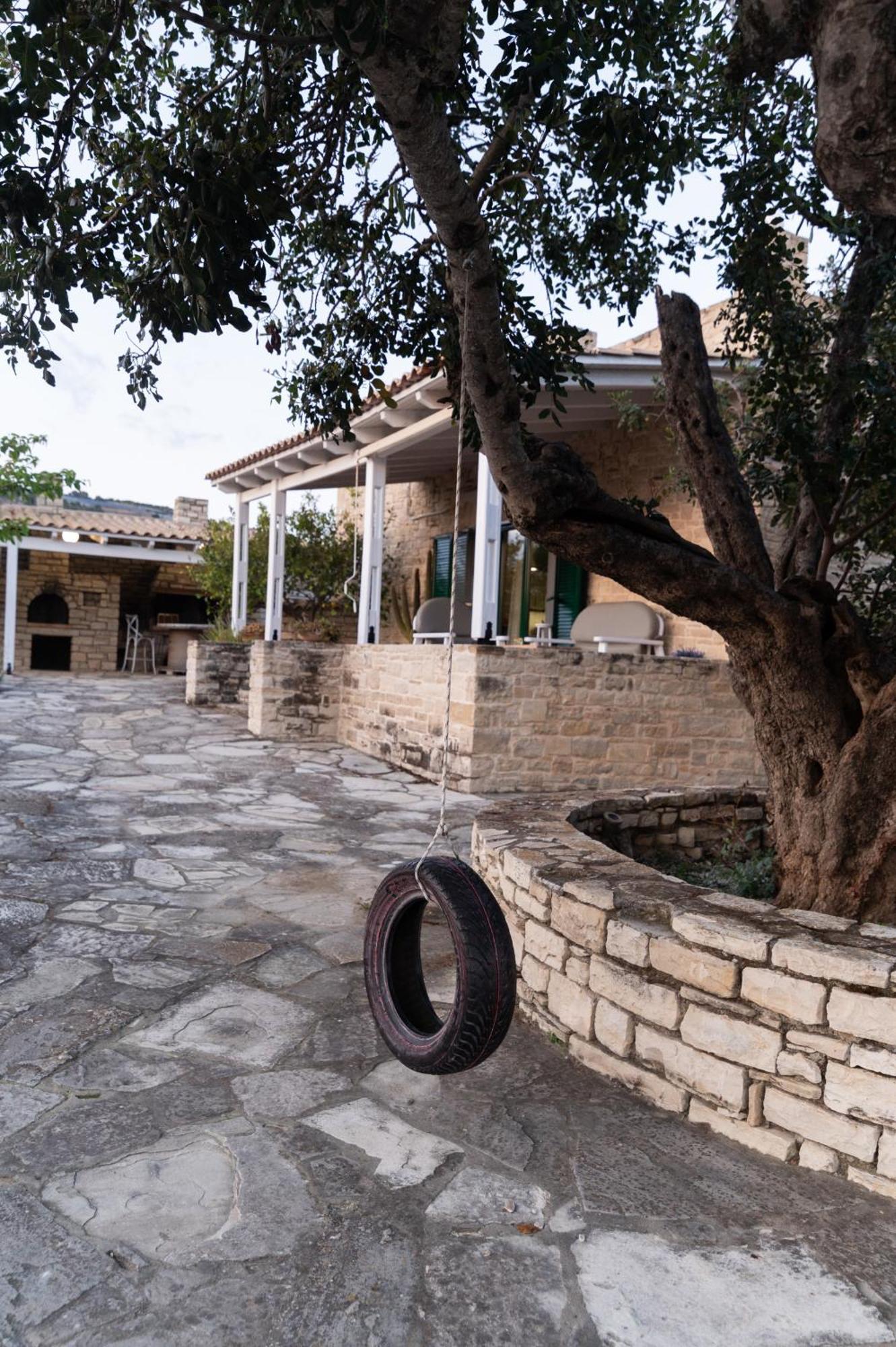 Carob Villa Moirai ภายนอก รูปภาพ