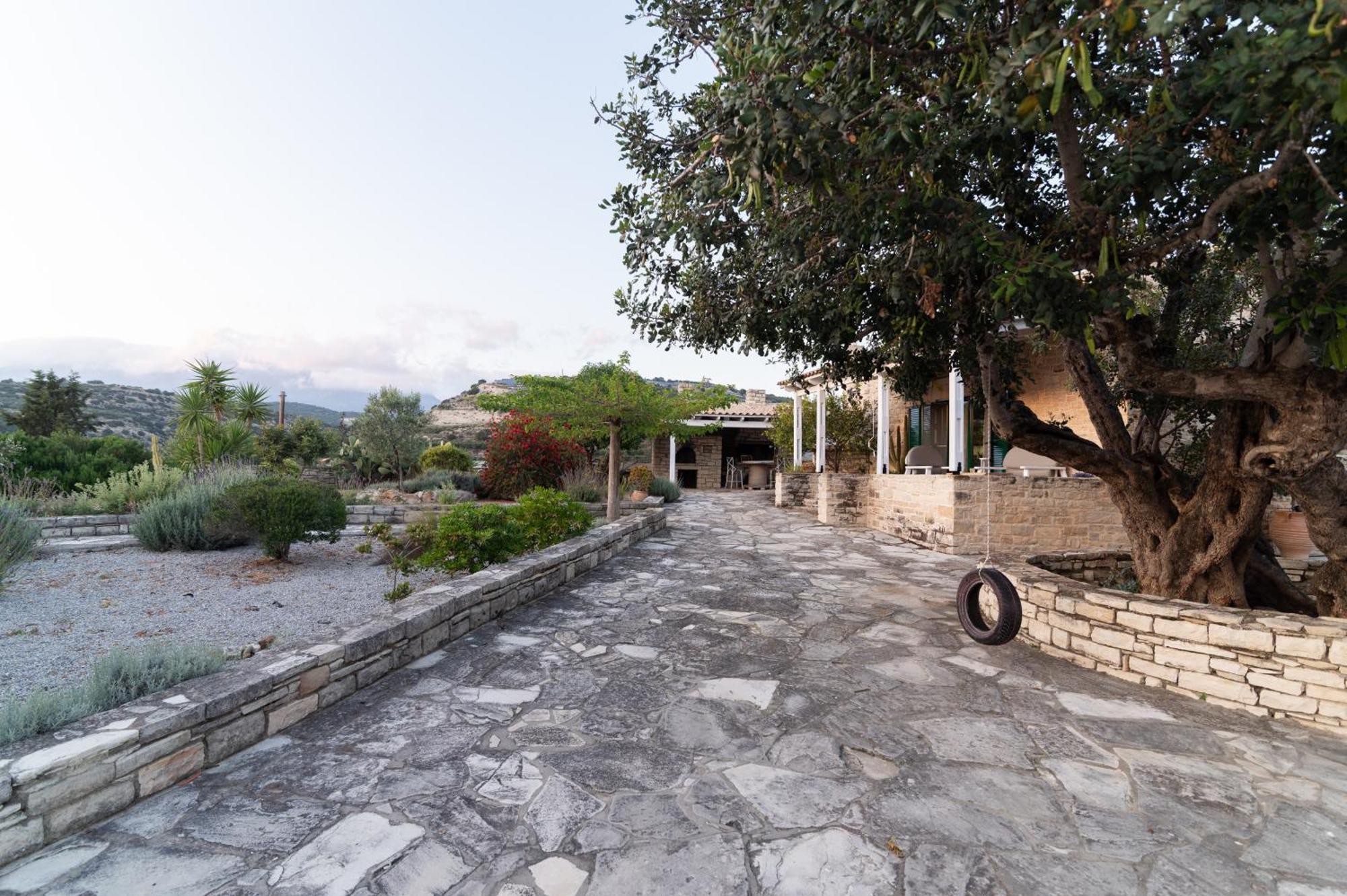 Carob Villa Moirai ภายนอก รูปภาพ