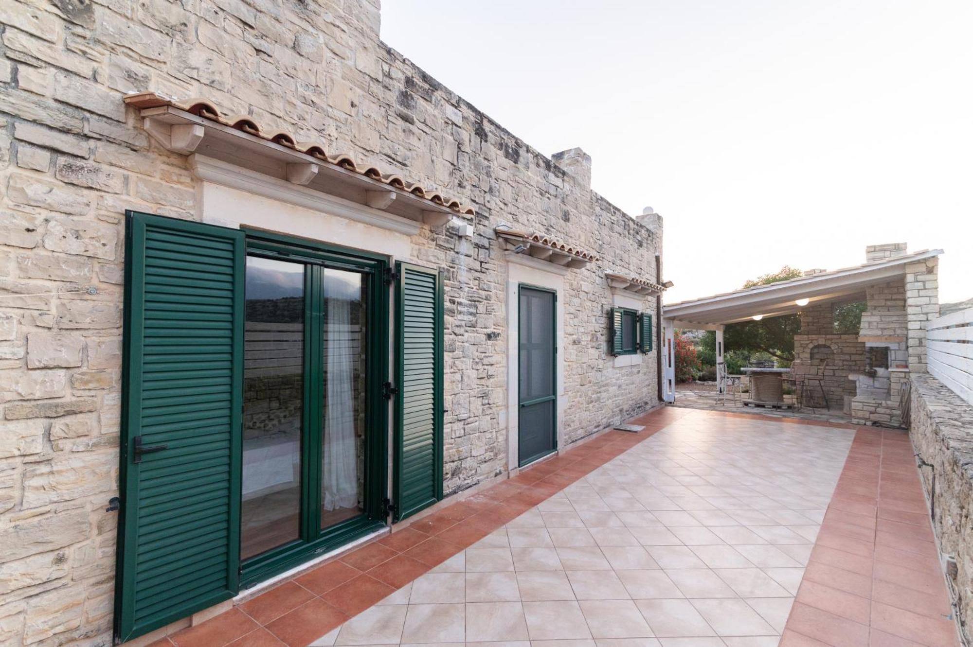 Carob Villa Moirai ภายนอก รูปภาพ